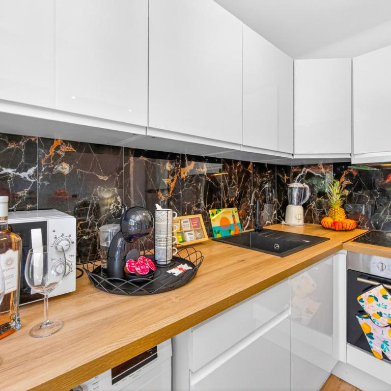Evasion Mentonnaise studio proche gare - One-Bedroom Apartment - 14