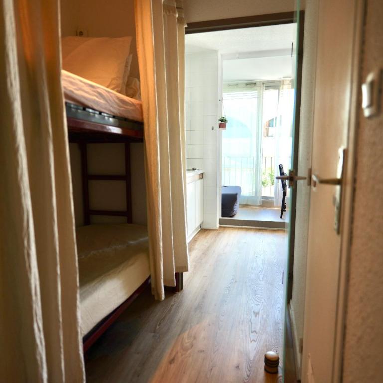 Aux Jardins du Vidourle - 3 min à pied de la Plage, Parking, Clim & Wi-Fi - Two-Bedroom Apartment - 3
