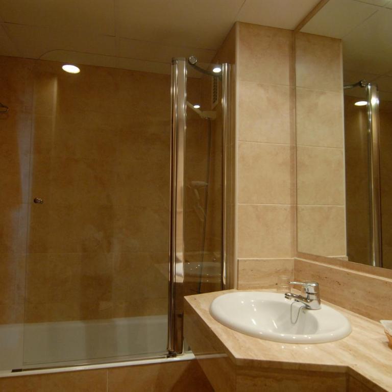 Hotel Beverly Park & Spa - Habitación Triple - 1