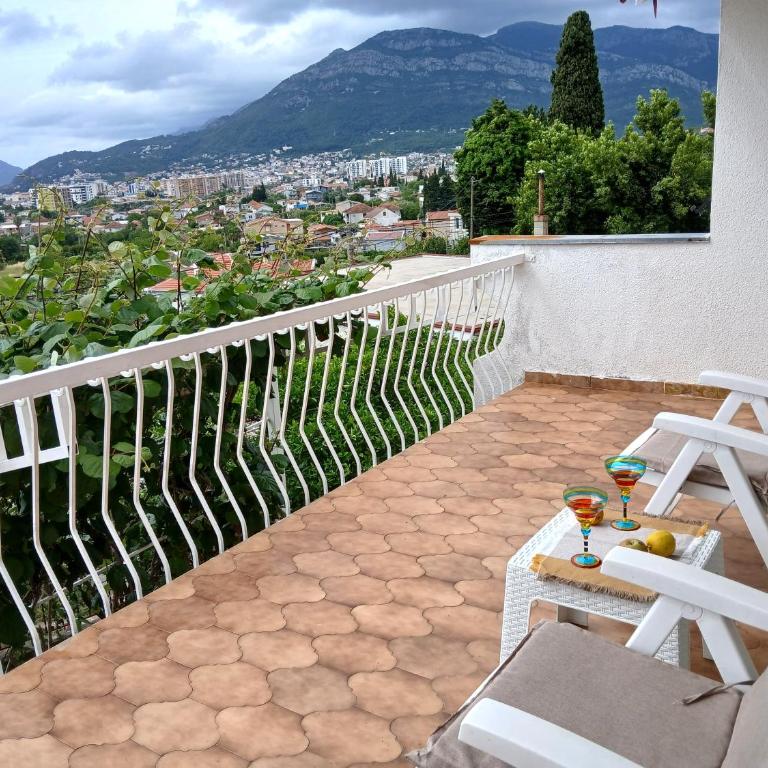 Orange tree residency - Sea & mountain panorama - Apartman sa 2 Spavaće Sobe, Terasom i Pogledom na More - 1