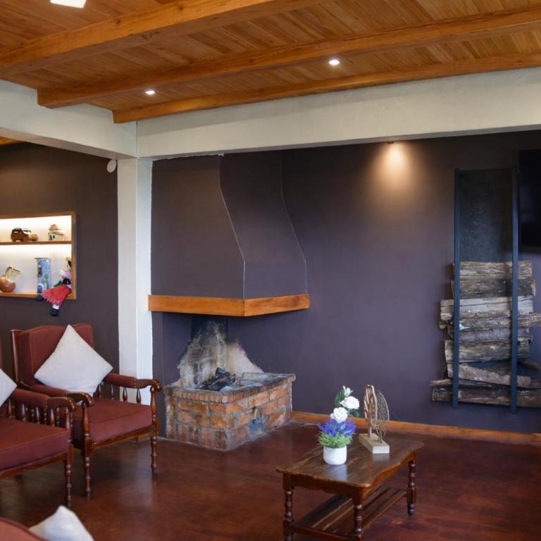 Vacaciones en Cuenca, quédate en Picota Cucho una encantadora quinta VIP con jacuzzi, turco, zona BBQ a 10km del centro de la ciudad - 20 huéspedes - 3 habitaciones - Three-Bedroom Villa - 71
