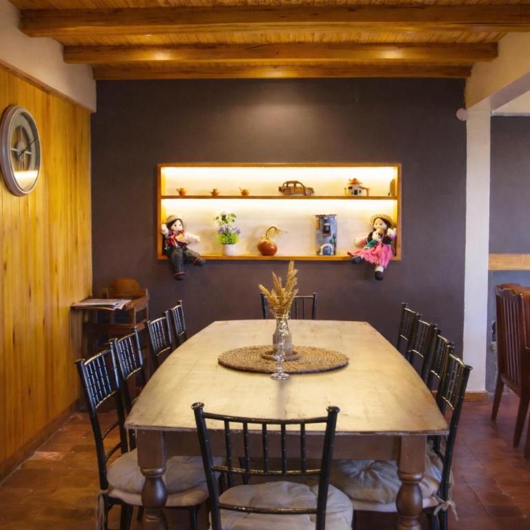 Vacaciones en Cuenca, quédate en Picota Cucho una encantadora quinta VIP con jacuzzi, turco, zona BBQ a 10km del centro de la ciudad - 20 huéspedes - 3 habitaciones - Three-Bedroom Villa - 87