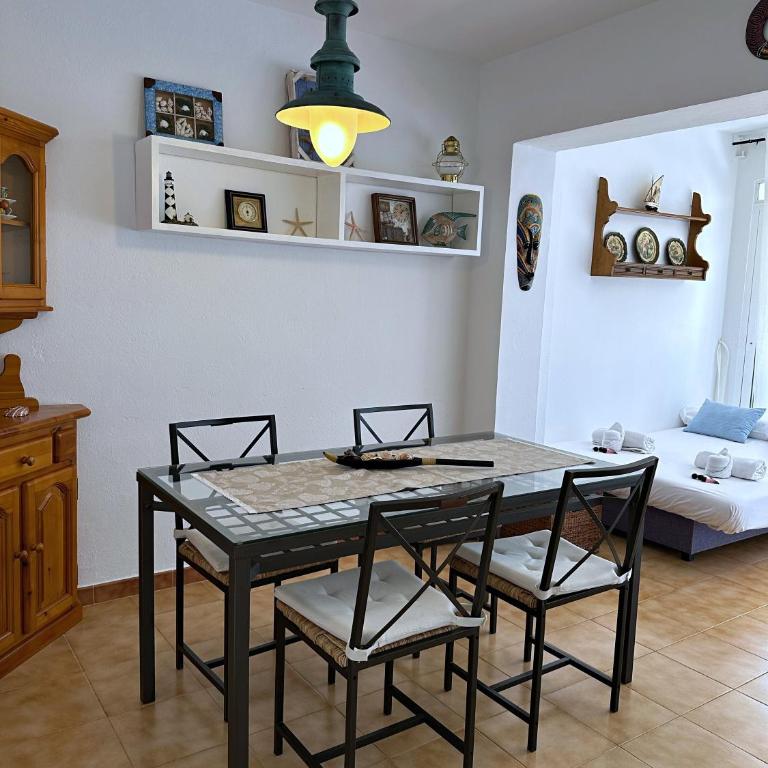 Calella, terraza privada y piscina - Apartamento - 14