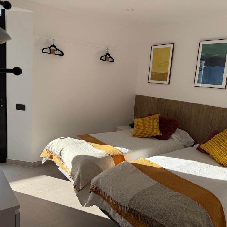SUN SEA & LOVE Beach-front Villa 33 meters from the Sand - Villa frente a la playa - 9