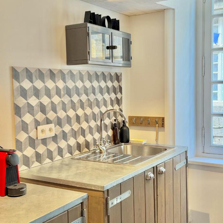 St Malo Intra-muros duplex 2 chambres Wifi haut débit à 3 min des plages - Appartamento con 2 Camere da Letto - 4