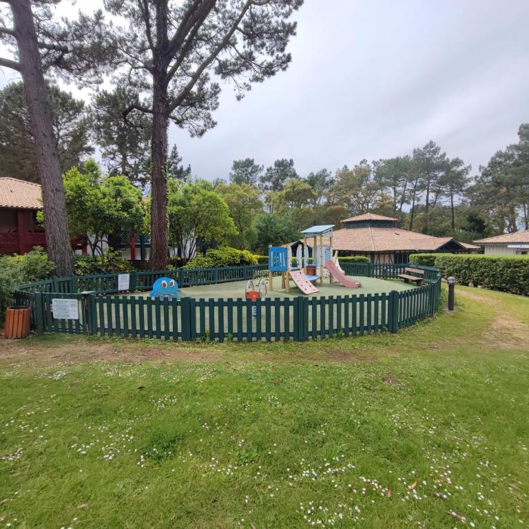 Studio dans résidence Pierre et Vacances avec vue sur piscine entre plage et golf - Studio avec Balcon - 5