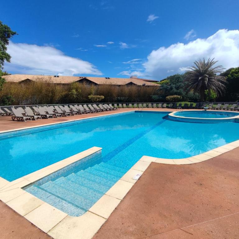 Studio dans résidence Pierre et Vacances avec vue sur piscine entre plage et golf - Studio avec Balcon - 6