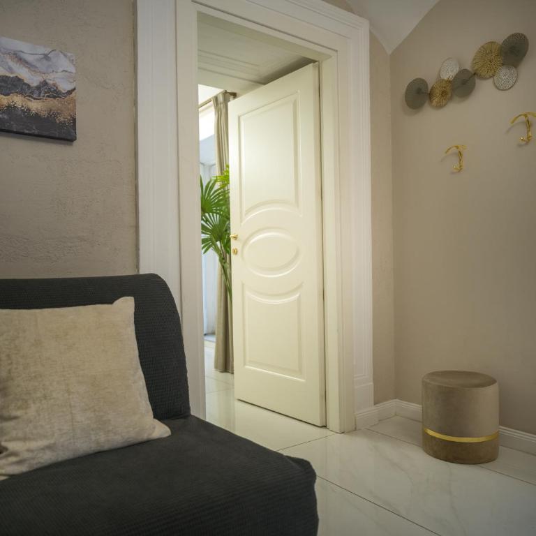 Via Toledo- 4suit en suite - Jacuzzi - Palazzo storico - - Appartamento - 23
