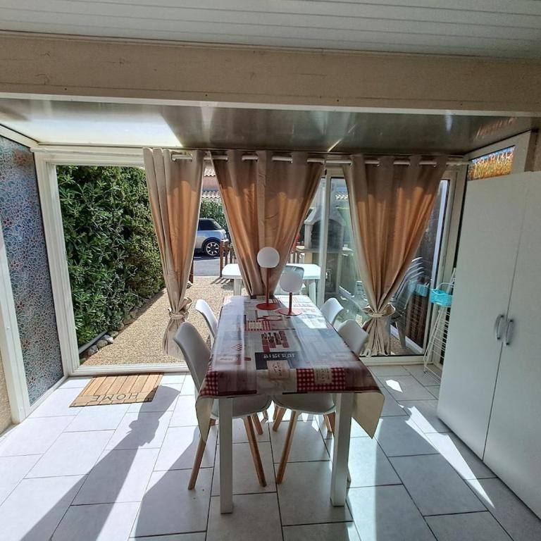 Coquet pavillon au calme piscine - Casa de 2 dormitorios - 2