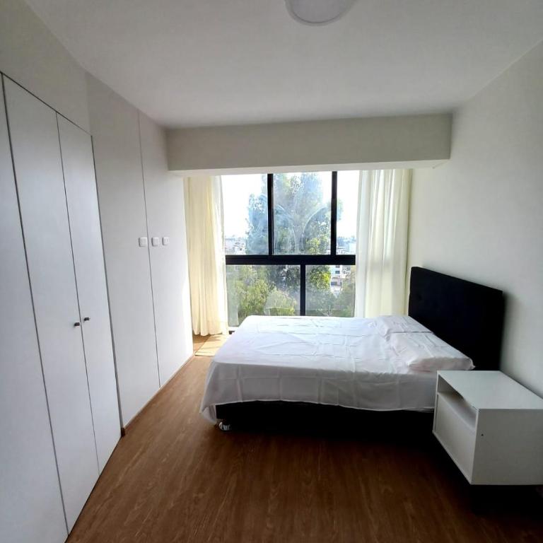Departamento entero en zona centrica de San Borja - Apartamento de 2 dormitorios - 4