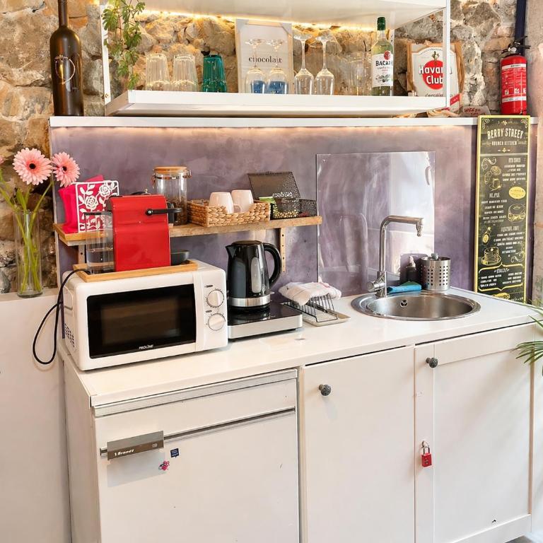 Sweet Loft Grenoble-Love Room avec jacuzzi & sauna - Suite avec Baignoire Spa - 9
