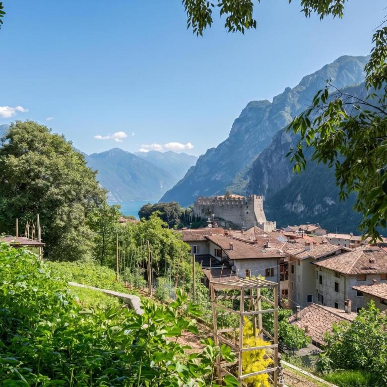 Il Nido dell'Artista Apartment with Pool - Happy Rentals - Appartement avec Vue sur la Montagne - 24