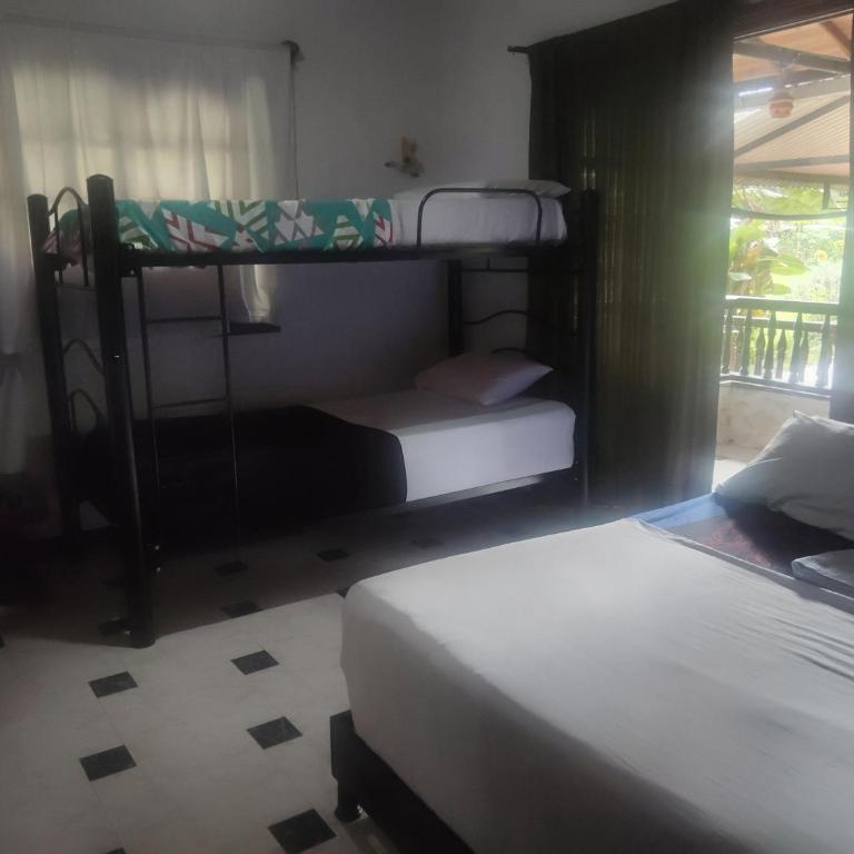 HOSPEDAJE TURÍSTICO CAMPESTRE "VILLA ALONDRA" Parqueo Privado GRATIS! - Casa con 1 dormitorio - 7