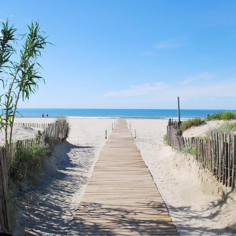 Studio climatisé avec terrasse PLAGE PORT & CENTRE à PIED Accès autonome - Estudio con terraza - 16