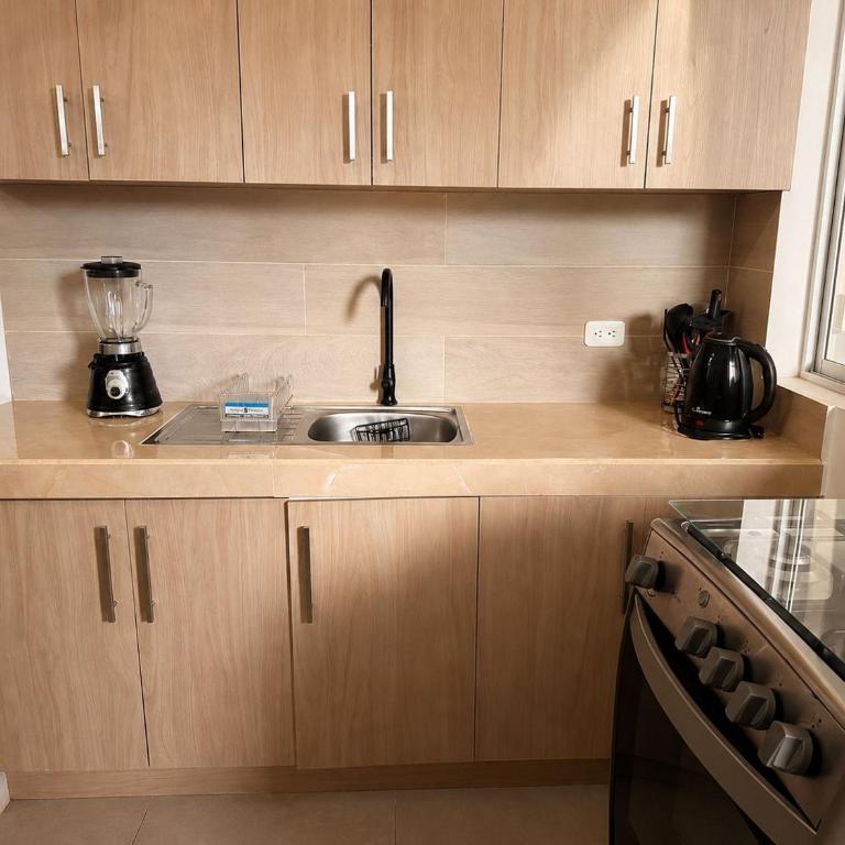 Modern, quiet and private apartment - Three-Bedroom Apartment - 12