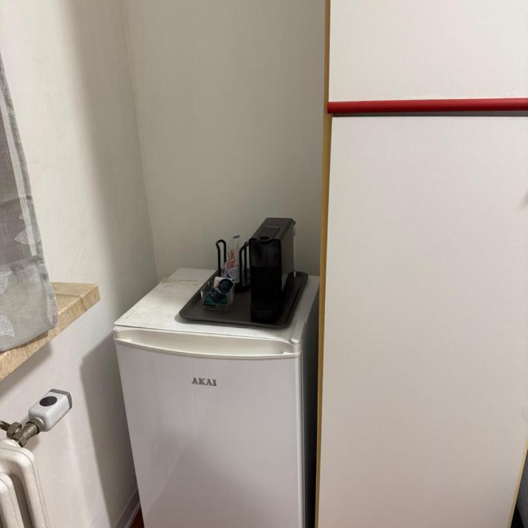 La Suite & Al Giardino - Camera Singola con Bagno in Comune - 1
