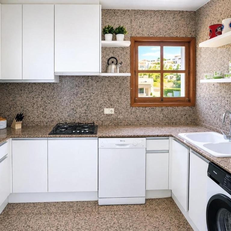 Ático con espectaculares vistas al Peñón de Ifach - Apartamento de 1 dormitorio - 10