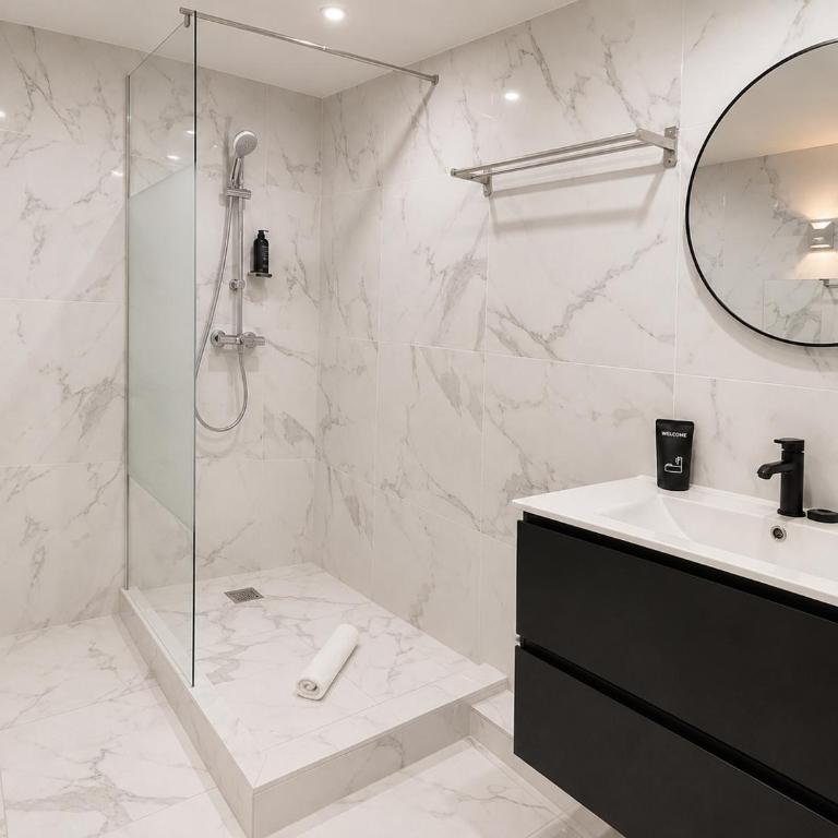 L'Échappée de Nice Riviera I Centre-ville I Climatisé I Proche Gare et Plage I Idéal Couple et Famille - Appartement 2 Chambres Deluxe - 16