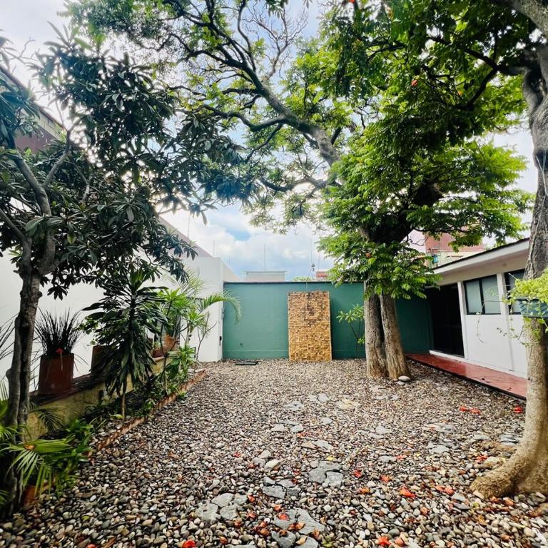 Aves de Xochimilco House Center - Six-Bedroom House - 8