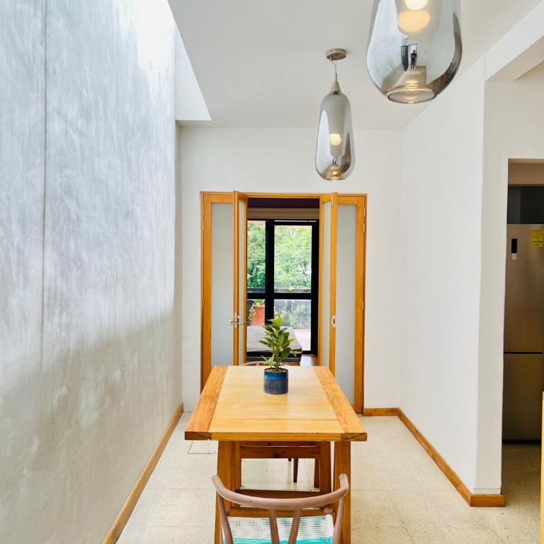 Aves de Xochimilco House Center - Six-Bedroom House - 95