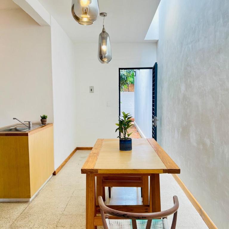 Aves de Xochimilco House Center - Six-Bedroom House - 96