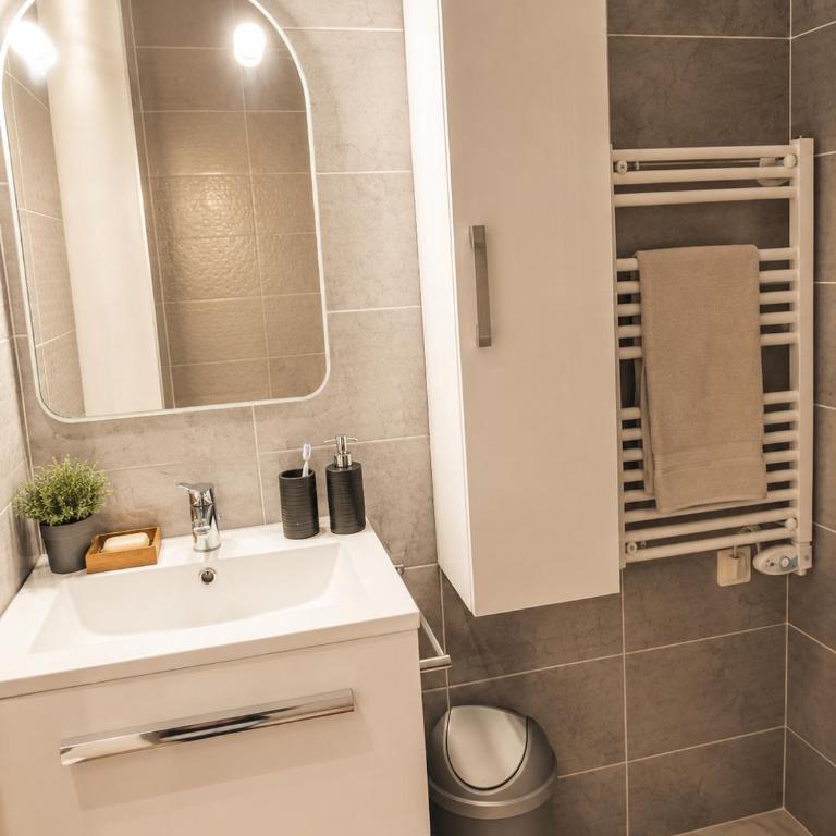 Studio tout confort, parking privé, terrasse et plage - Superior Apartment mit 1 Schlafzimmer - 6