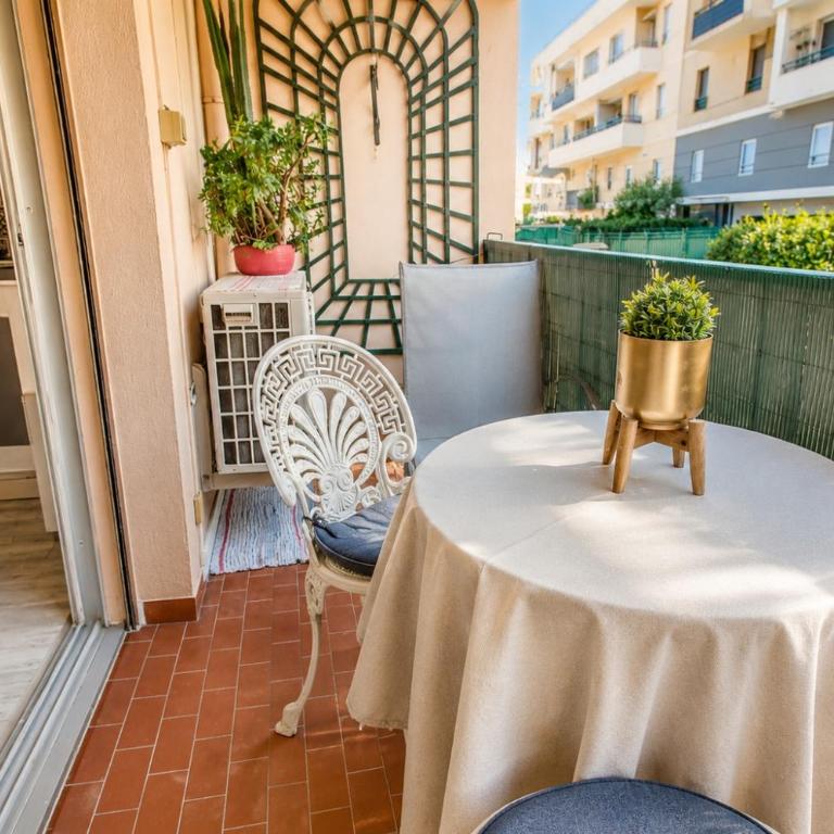 Studio tout confort, parking privé, terrasse et plage - Superior Apartment mit 1 Schlafzimmer - 8