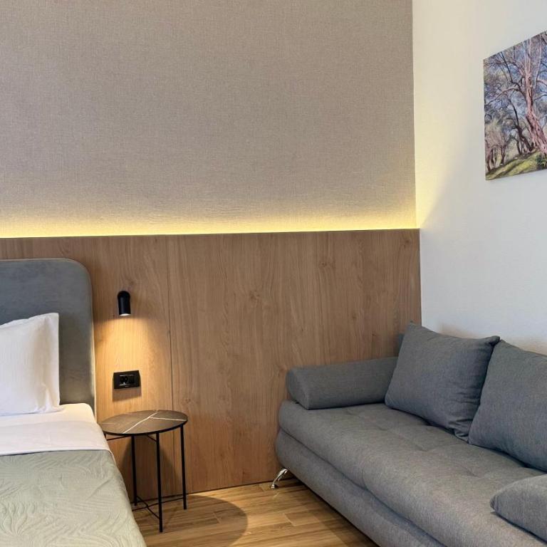 TS Yard Apartments - Studio with Terrace - 19
