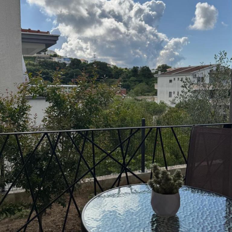 TS Yard Apartments - Studio with Balcony - 20