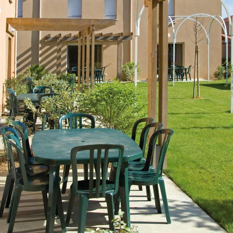 Spacious Dordogne Maisonette for 8 - Maison de Vacances 2 Chambres - 5