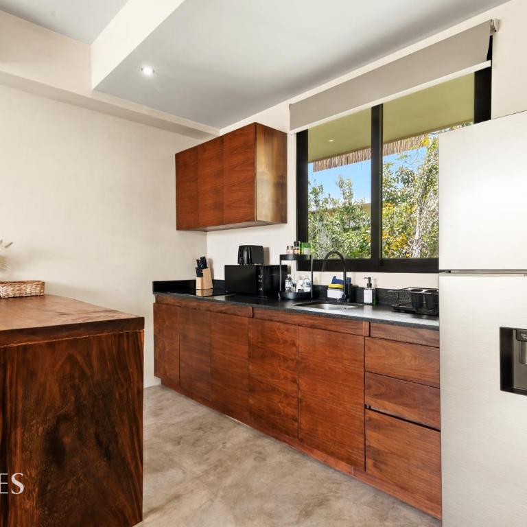 HK Apartments by Waves - Estudio con balcón - 4
