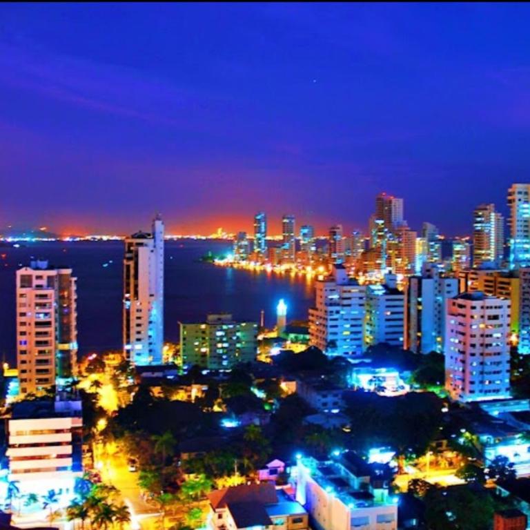 Hermoso apartamento bocagrande, 2 habitaciones, cartagena - Two-Bedroom Apartment with Balcony - 2