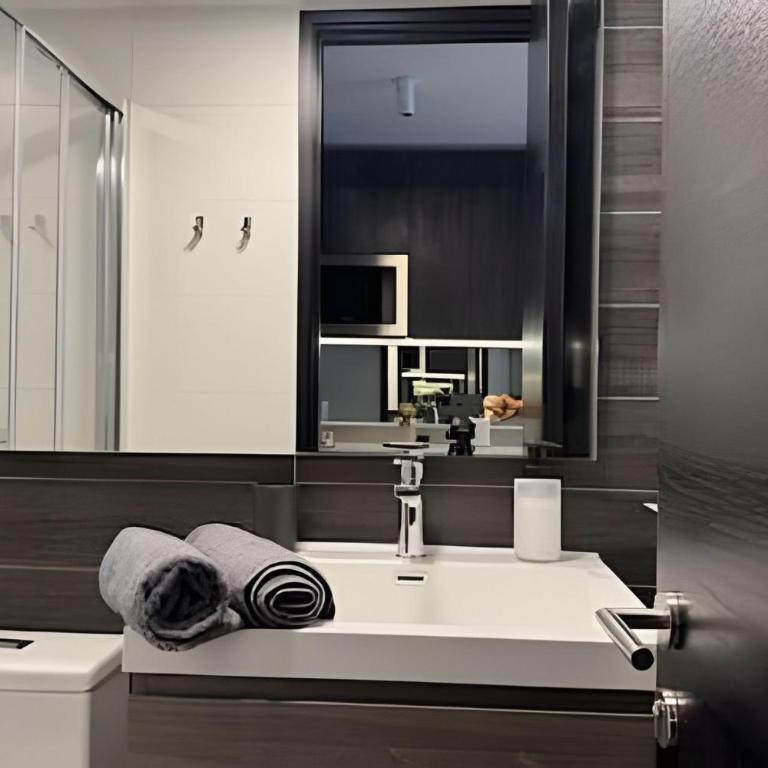 Espacio Huérfanos Apartments - Pool & Gym - Apartamento - 16