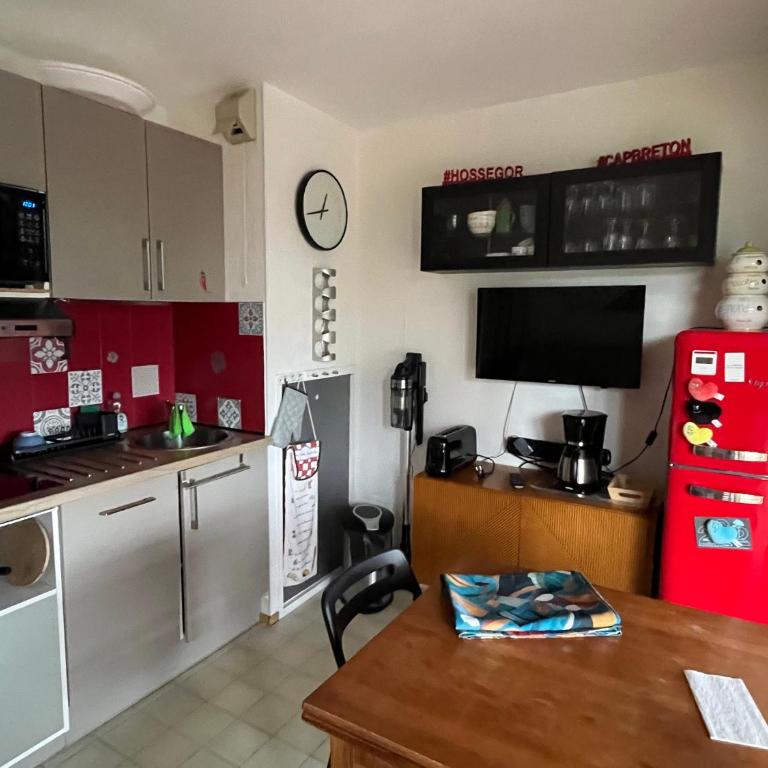 Appartement Charmant avec Piscine, Tennis et Parking à Capbreton, Proche Océan et Port de Plaisance - FR-1-239-880 - Appartement 1 Chambre - 12