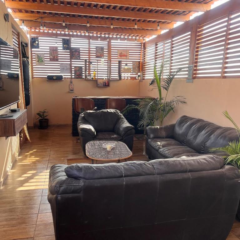 Casa de 3 pisos en Urbanización - Casa de 3 dormitorios - 6