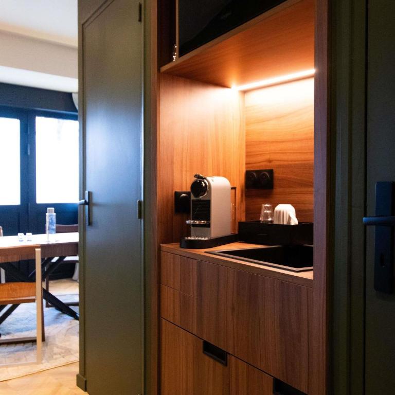 Mercure Paris Tour Eiffel Pont Mirabeau - Apartamento Superior con 1 cama doble y sofá - 7