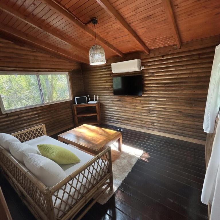Rustic cabin in Dique Luján with grill and stove - Casa con 1 dormitorio - 3