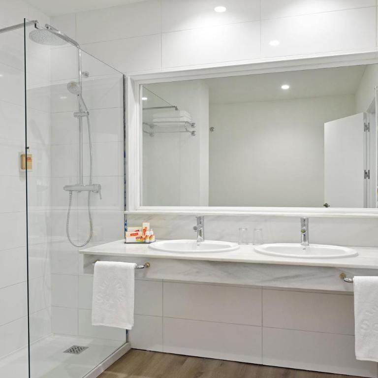 SOL by Meliá Marbella Estepona - Atalaya Park - Habitación Sol Xtra con vistas al mar - 3