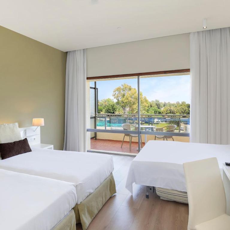 SOL by Meliá Marbella Estepona - Atalaya Park - Habitación Familiar (2 adultos y 2 niños) - 5