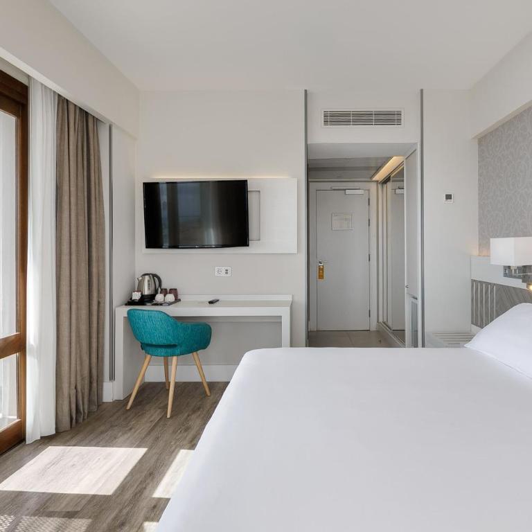 SOL by Meliá Torremolinos Don Pablo - Superior Room Frontal Sea View - 7
