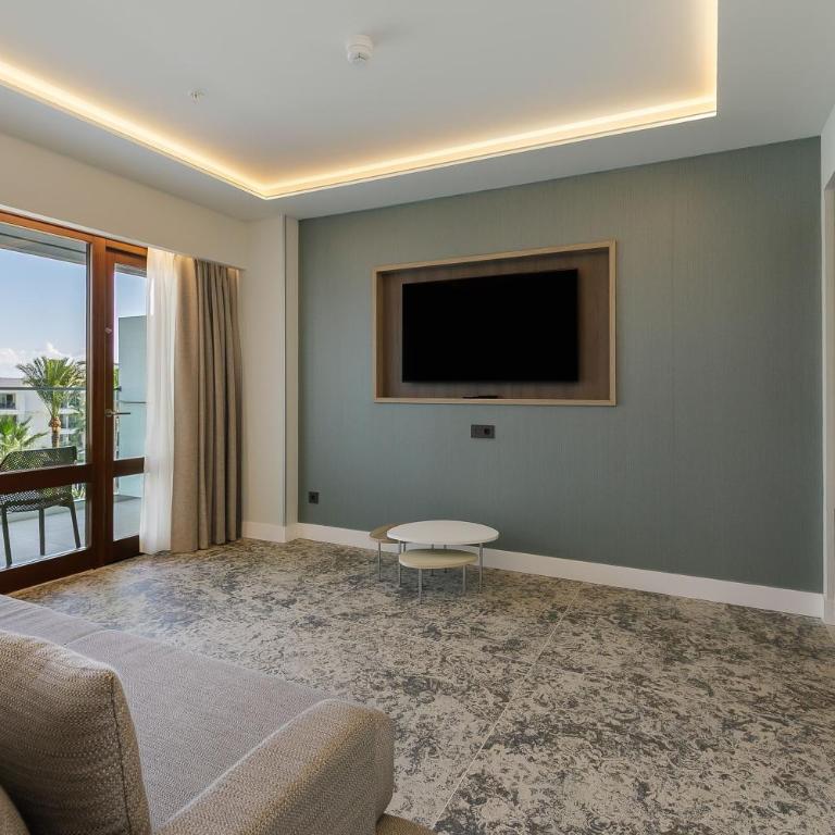 SOL by Meliá Torremolinos Don Pablo - Sol Suite (2 Adults + 2 Children) - 4