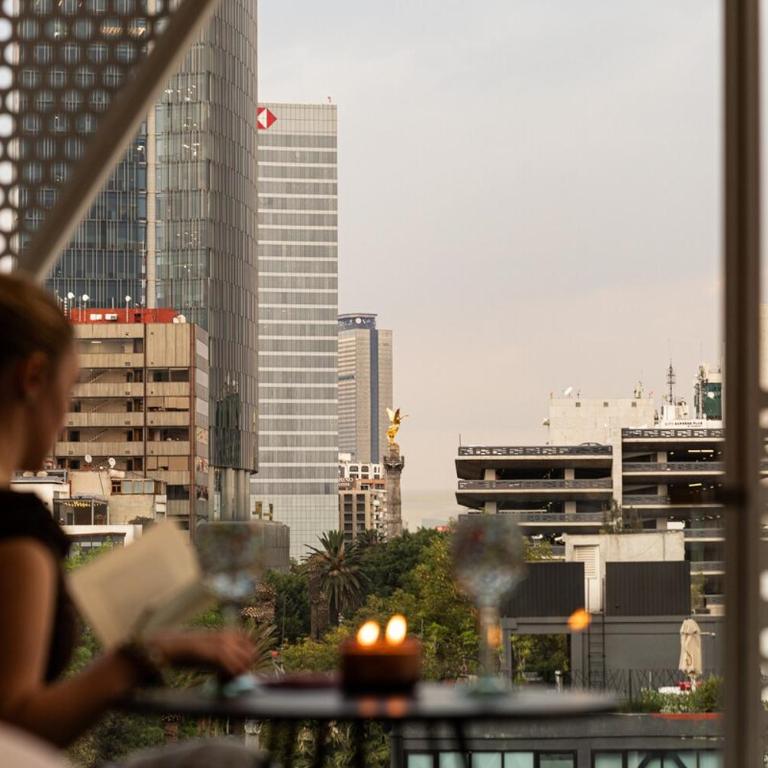 Chic loft with view of the angel from your balcony - One-Bedroom Apartment - 1