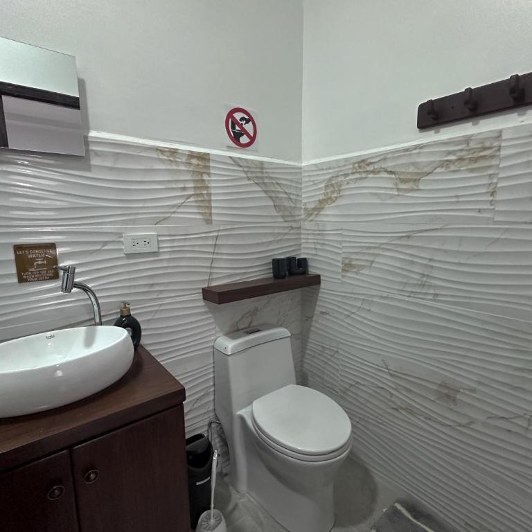 San Cristóbal Surf House lll - One-Bedroom Apartment - 12