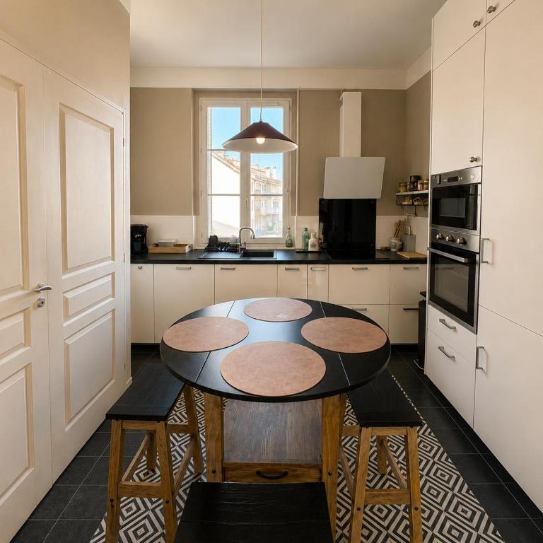 Appartement chic et cosy proche centre Dijon - Appartement 2 Chambres - 5