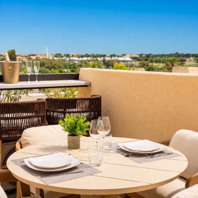 Le Too Hot - vue mer et terrasse à Port Nature - Village Naturiste - Appartement 1 Chambre - 21