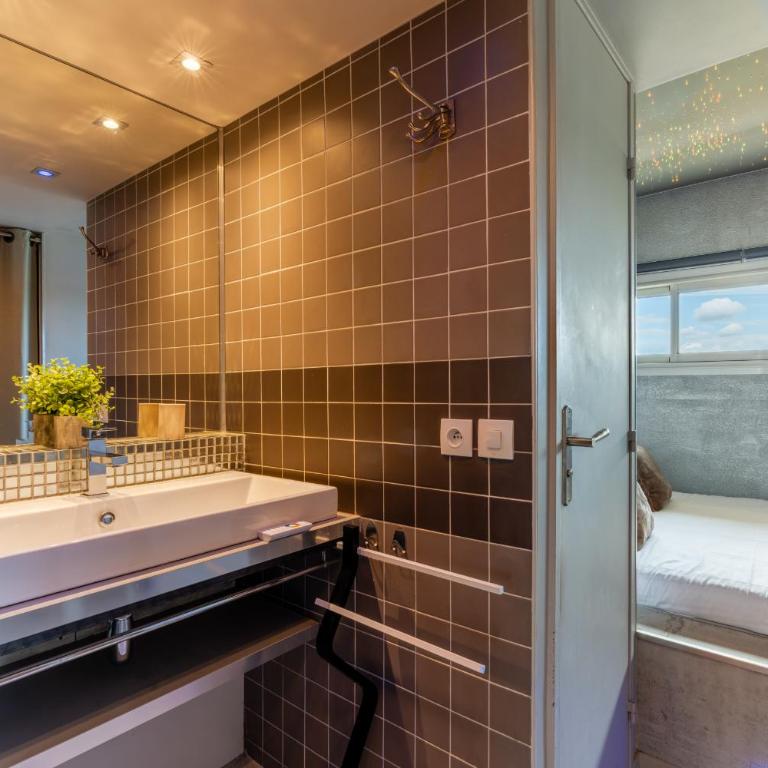 Le Too Hot - vue mer et terrasse à Port Nature - Village Naturiste - Appartement 1 Chambre - 19