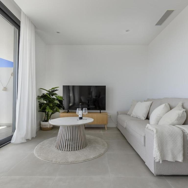 Modern Luxury Suite with Terrace in Higueron - Apartment - 7