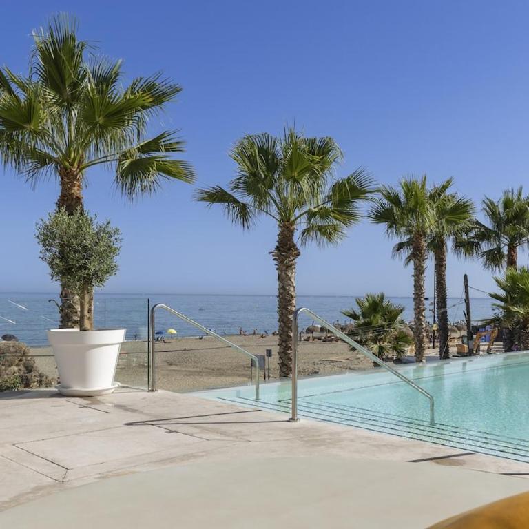 Modern Luxury Suite with Terrace in Higueron - Apartment - 26