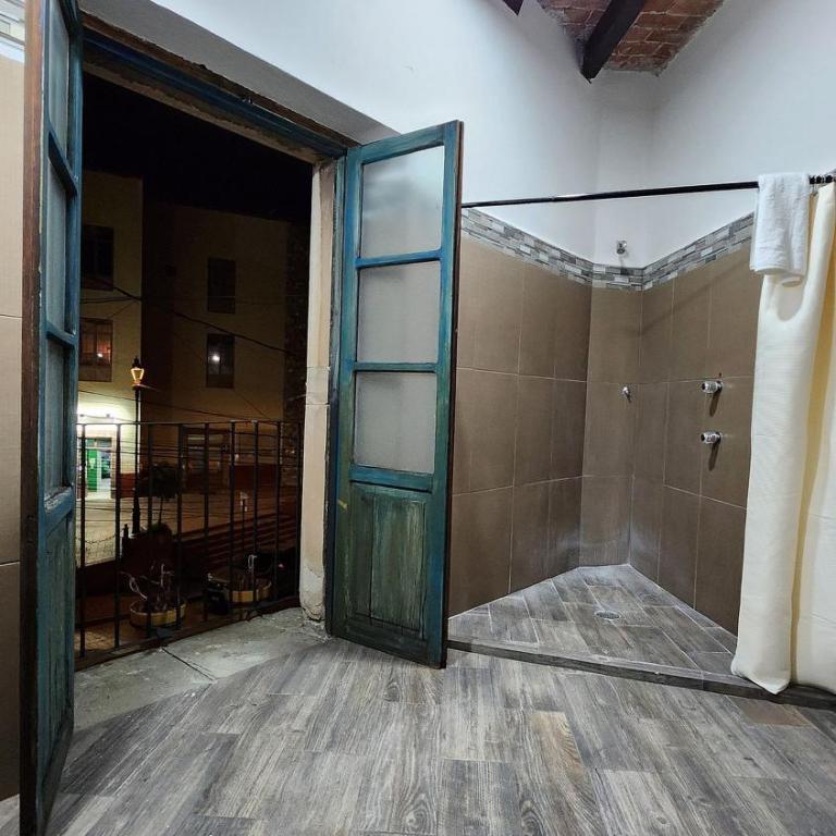 Doña Vicenta Casa Colonial - Deluxe Double Room with Balcony - 32