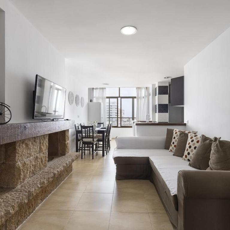 Prime Location Apartment with Seaviews - Apartamento - 9